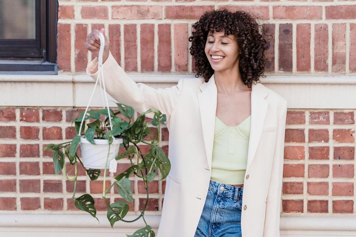 Discover the Top 10 Fashion Trends of the Season